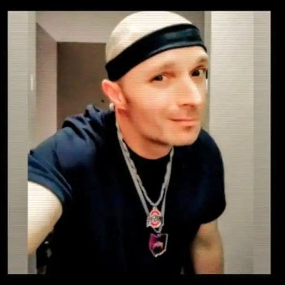 Rumor has it that he's great in bed ... Matthew G. - Picture 12 of 16